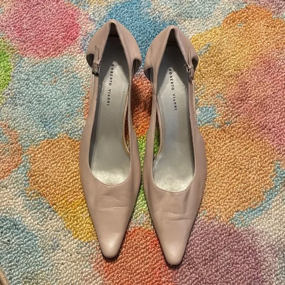 Elegant Blush Pink Pointed Toe Heels - Picture 6 of 7